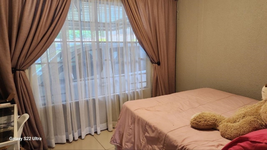 3 Bedroom Property for Sale in Tlhabane North West